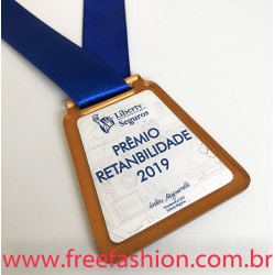 0006 MEDALHA DE ACRÍLICO RESINADA COM FITA